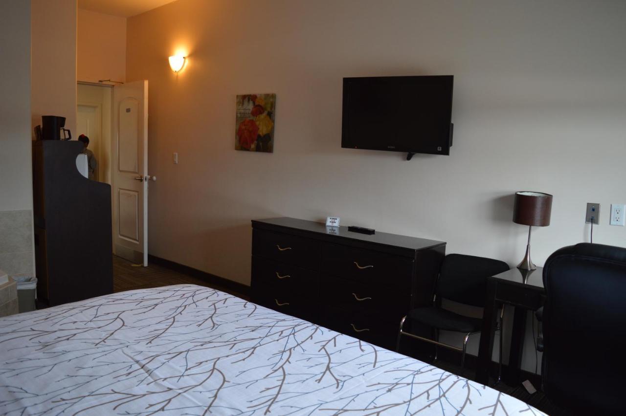 Auberge Macdonald Guest Inn Iroquois Falls Εξωτερικό φωτογραφία