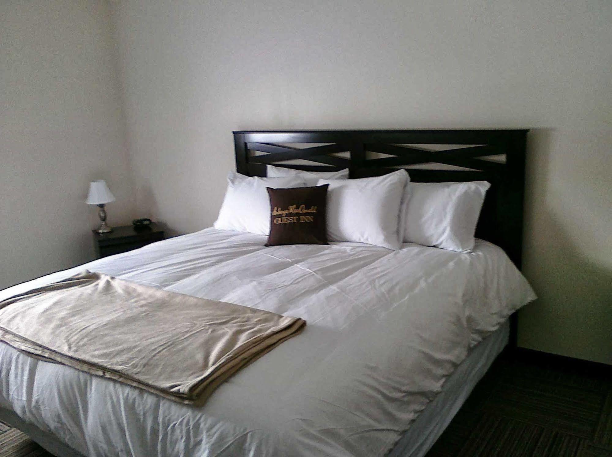 Auberge Macdonald Guest Inn Iroquois Falls Εξωτερικό φωτογραφία